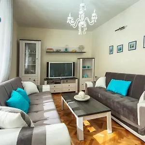 apartment-carmela.splithotels.org/