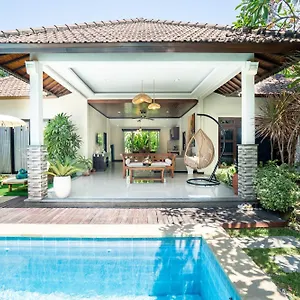 gracia-bali-villas.hotelsseminyak.net/